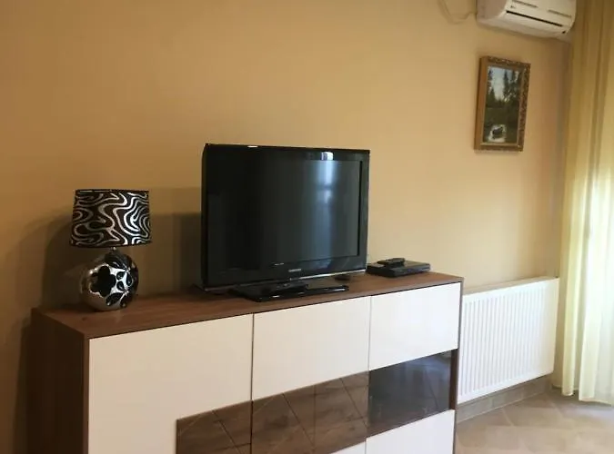 Emi Apartment *